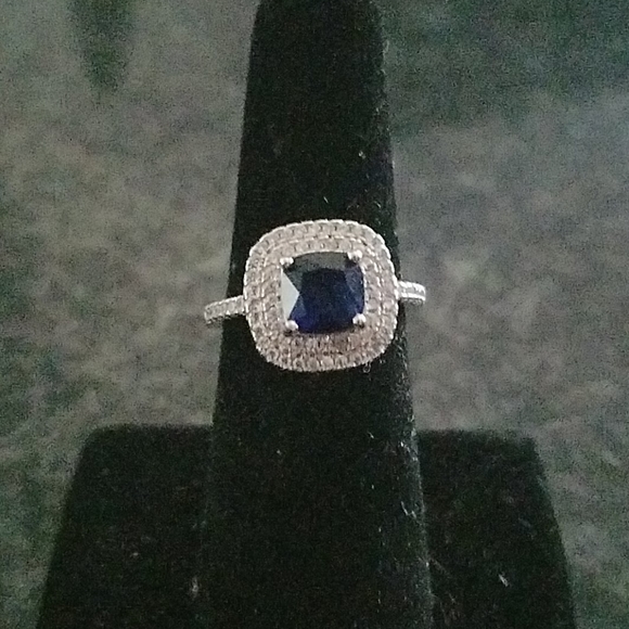 925Ss and Blue and White cz ring - Picture 3 of 3